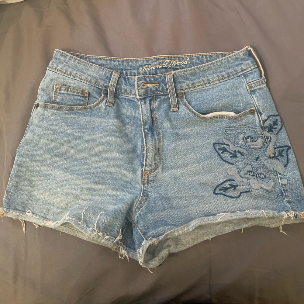 Denim embroidered shorts